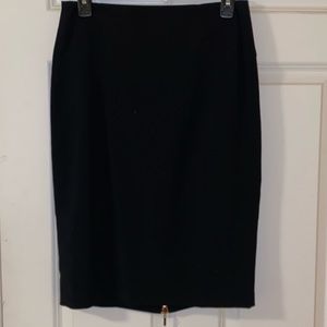 Black women’s pencil skirt size 6